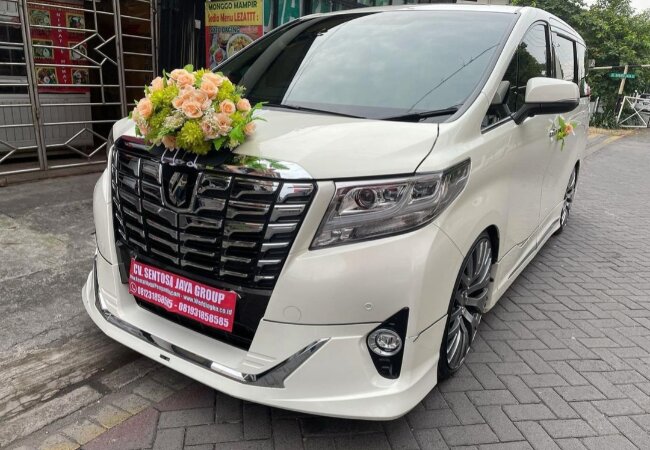 sewa mobil pengantin alphard transformer putih 2017 surabaya