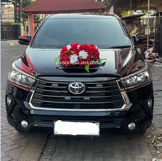 sewa mobil pengantin innova reborn facelift surabaya