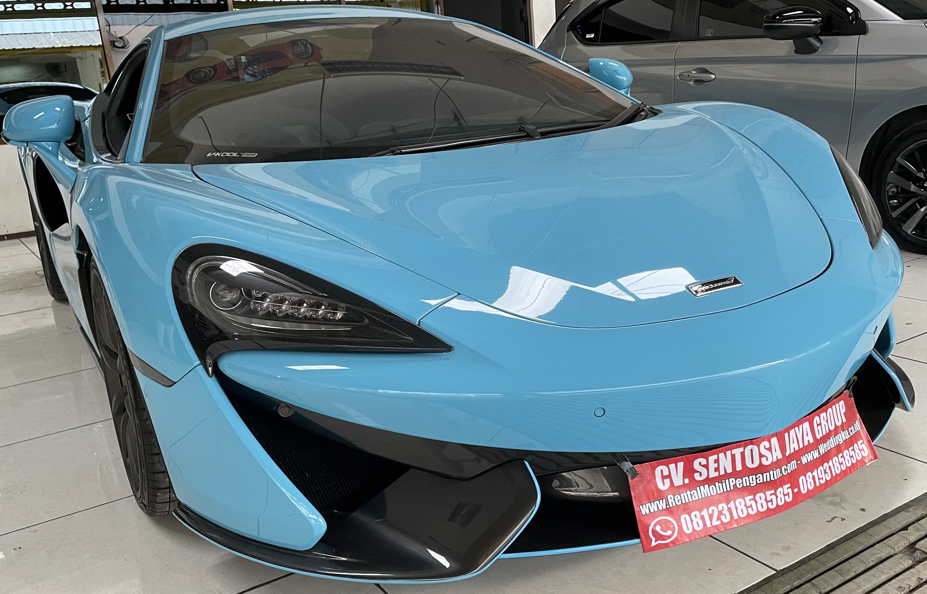 sewa mobil pengantin mclaren surabaya