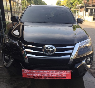 rental sewa mobil fortuner surabaya