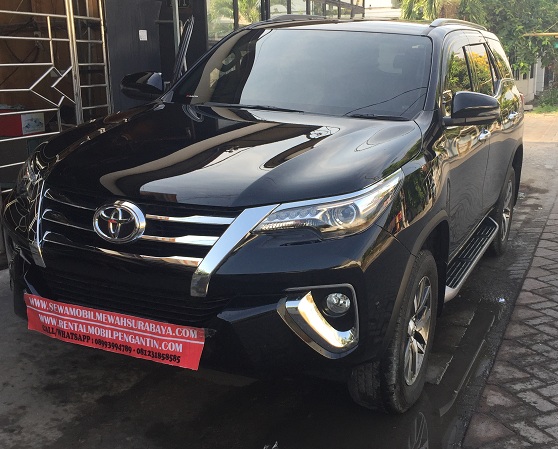 rental sewa mobil fortuner surabaya