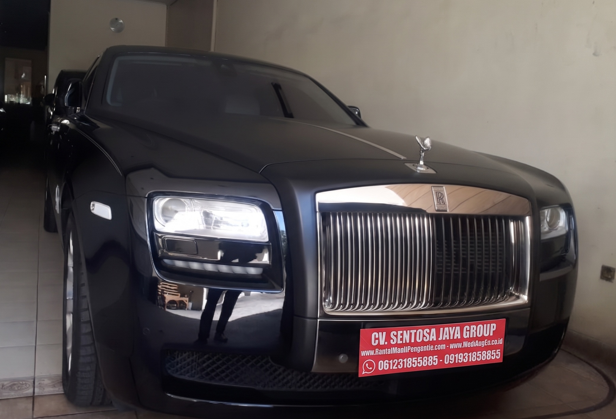 rental mobil sports pengantin surabaya
