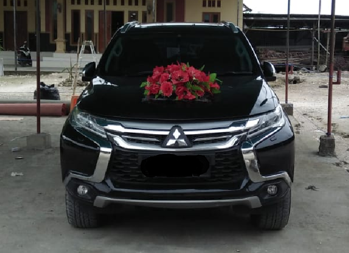 sewa mobil pengantin new pajero surabaya
