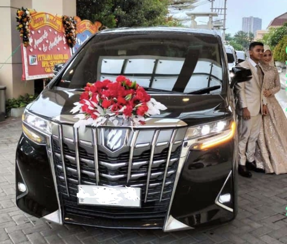 rental sewa alphard putih surabaya