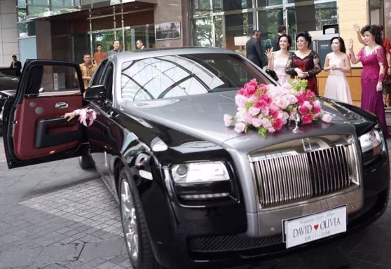 rental sewa alphard putih surabaya