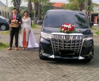 rental sewa alphard putih surabaya